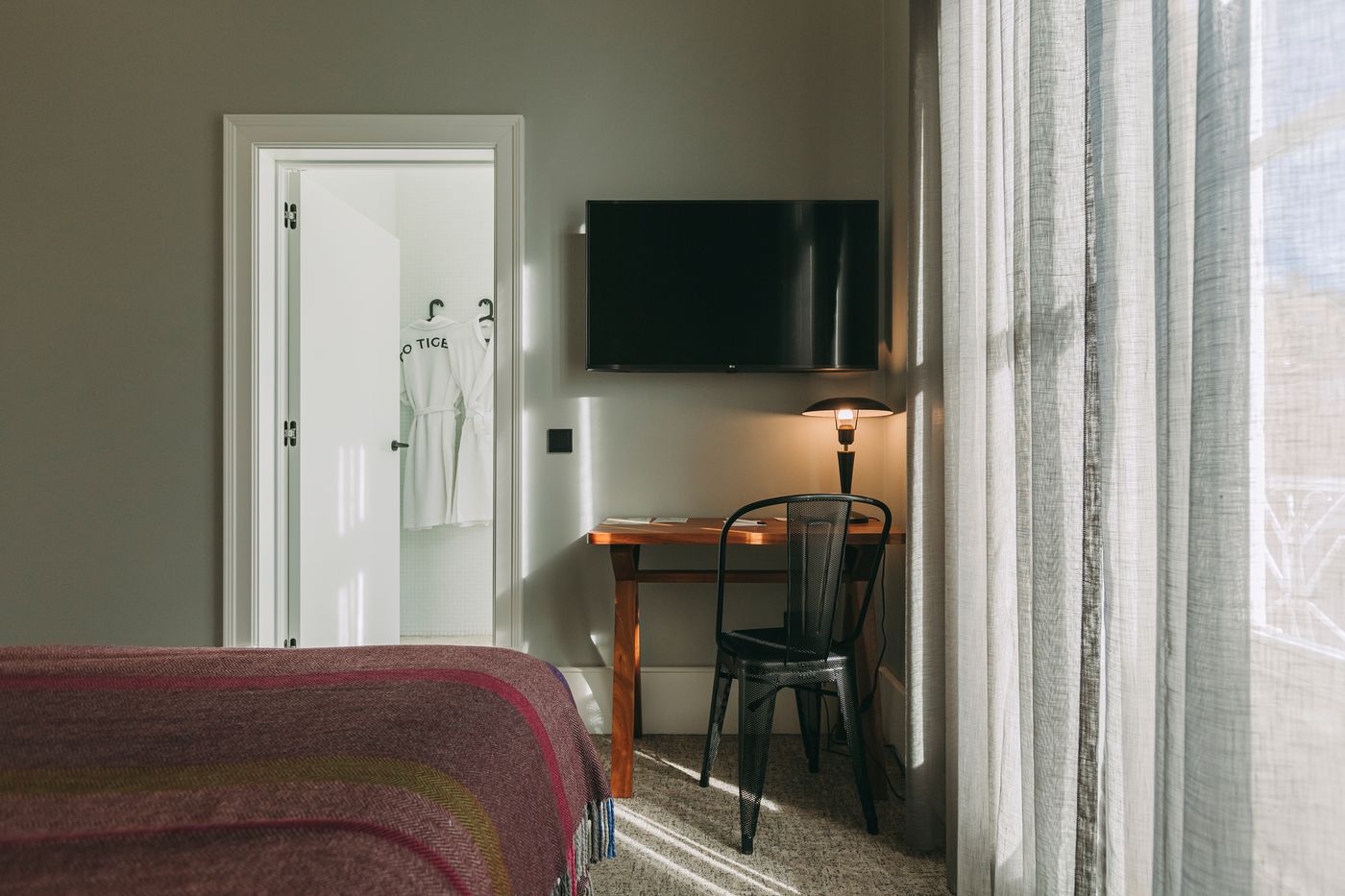 1908-Lisboa-Hotel-Room-18