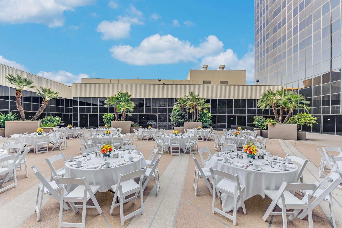 Hilton-Los-Angeles-Airport-General-view-77