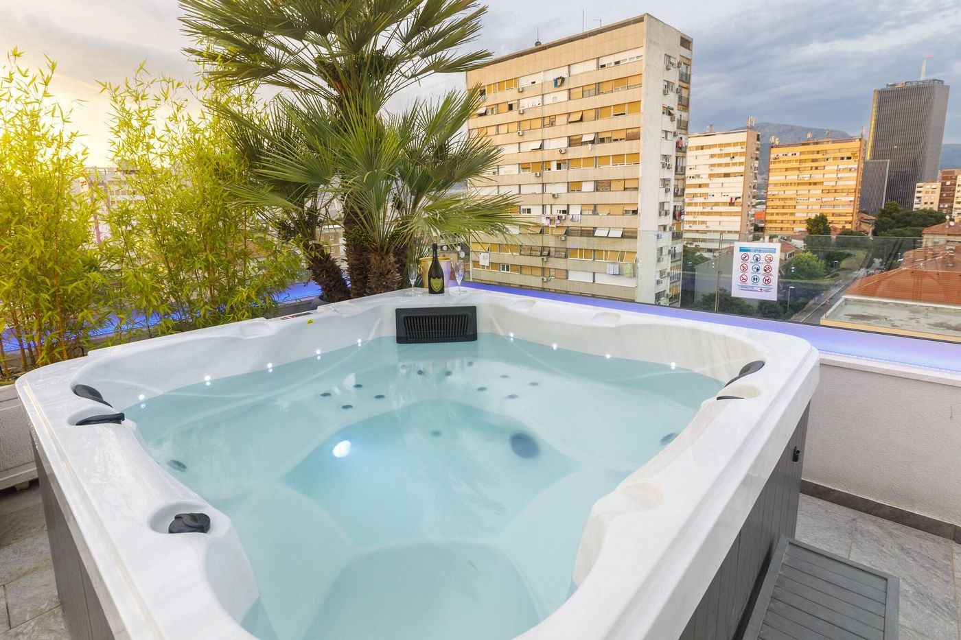 Art-Hotel-General-view-78