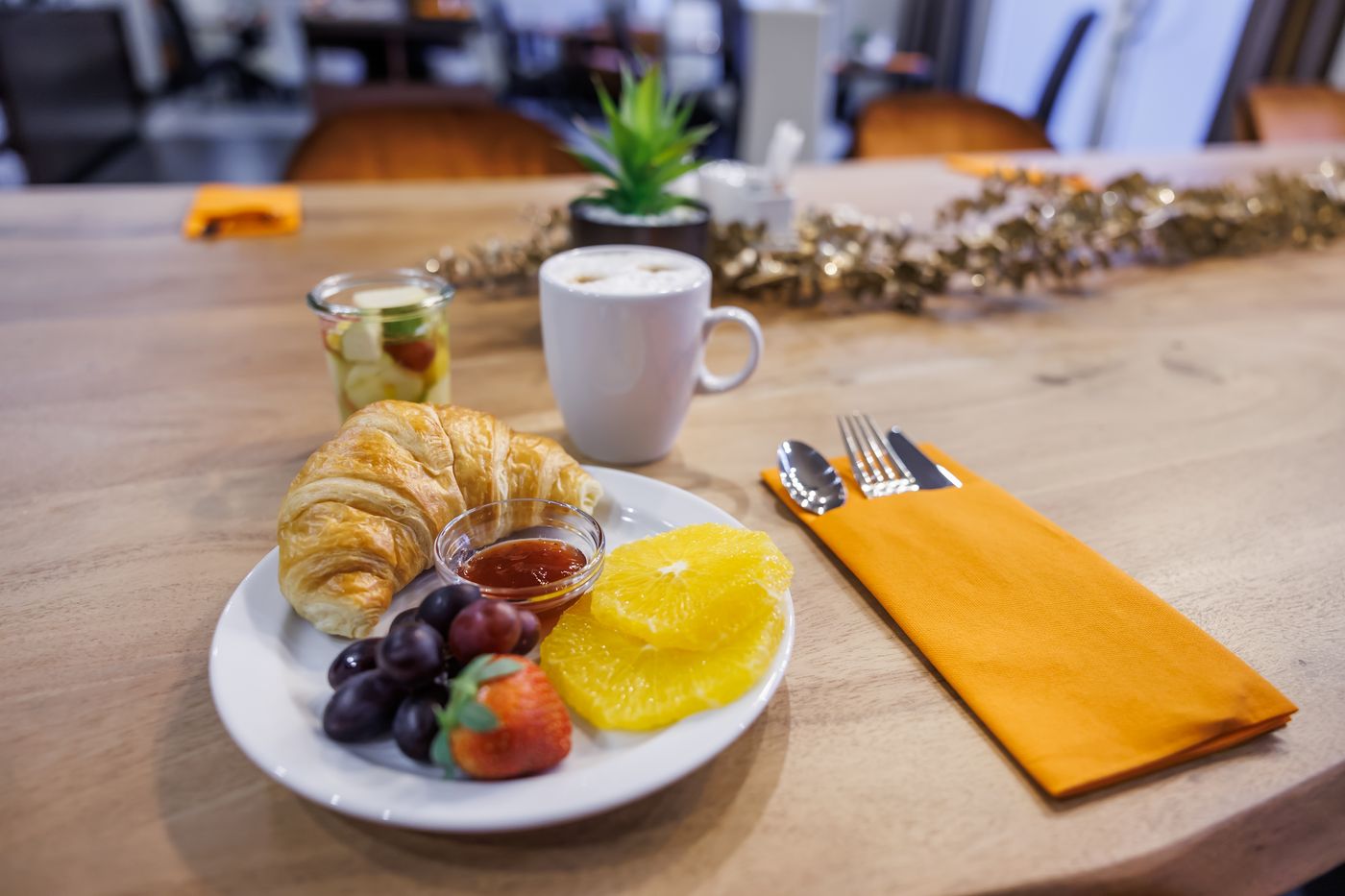 Luetzow-Restaurant-14