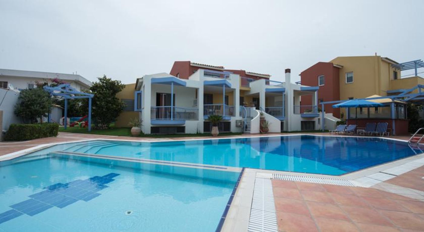 Niriides Hotel and Apartments