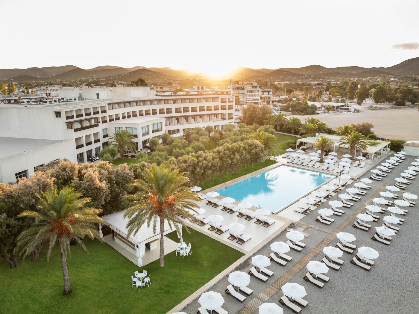 Plaza-Resort-Hotel-Terrace-1