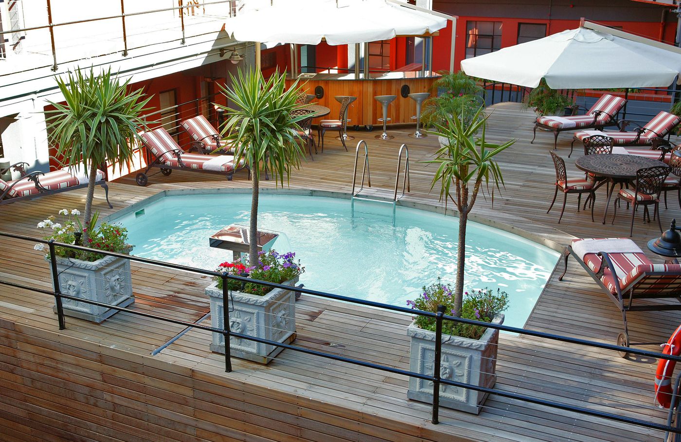 Cape-Town-Lodge-Hotel-Pool-3