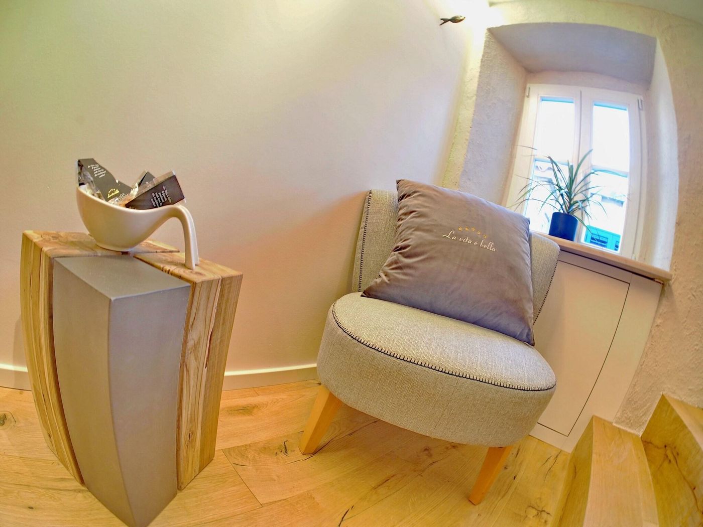 La-Vita-e-Bella-IV-Lobby-42