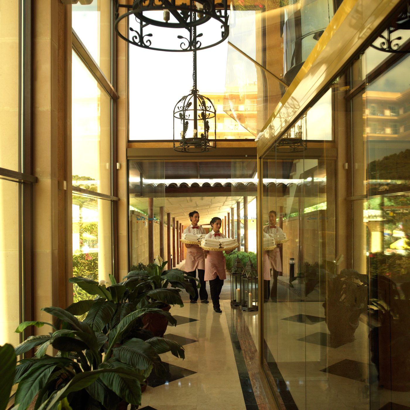 Bondia-Luna-Park-Lobby-43