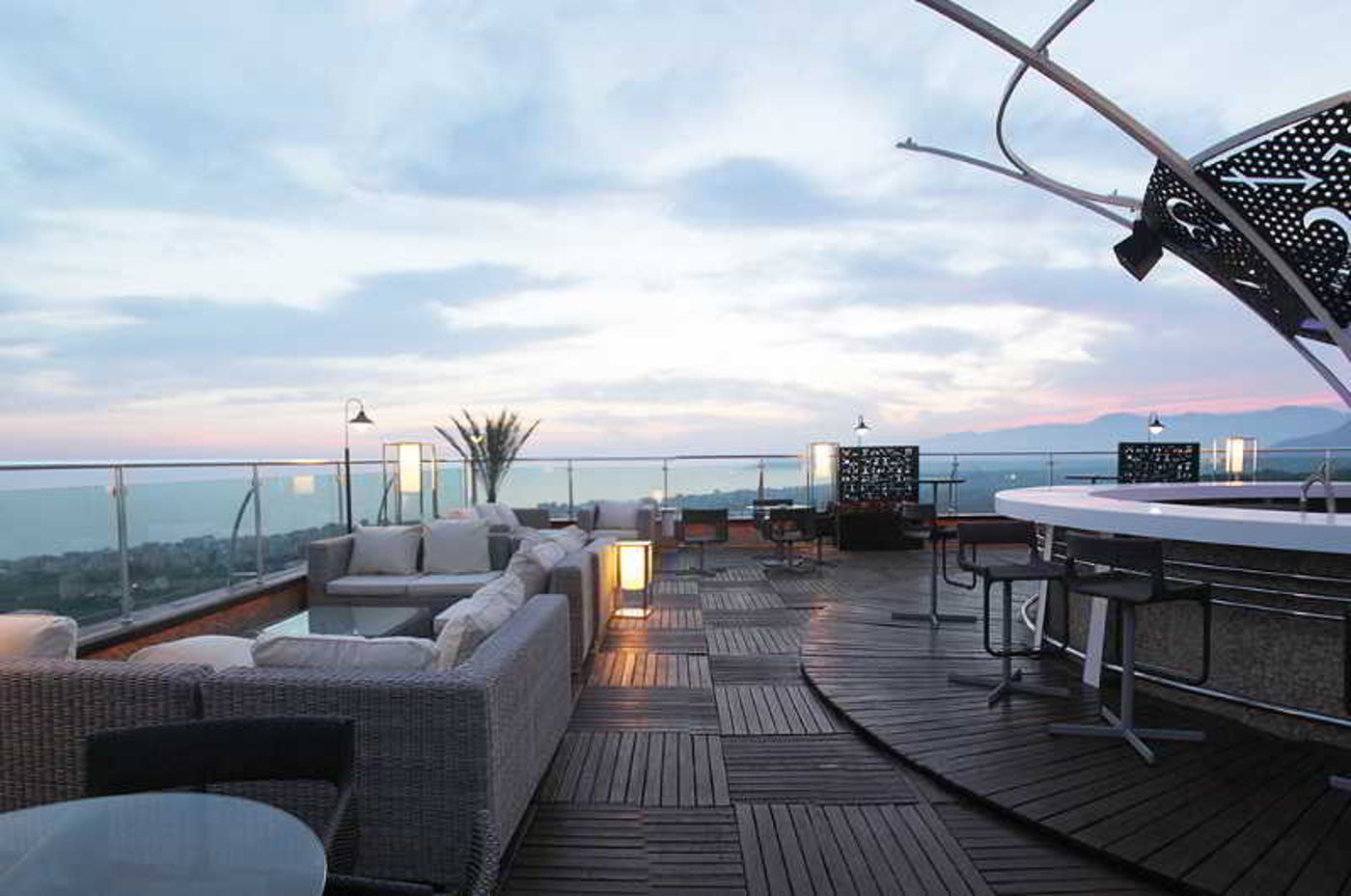 Goldcity-Hotel-Bar-14