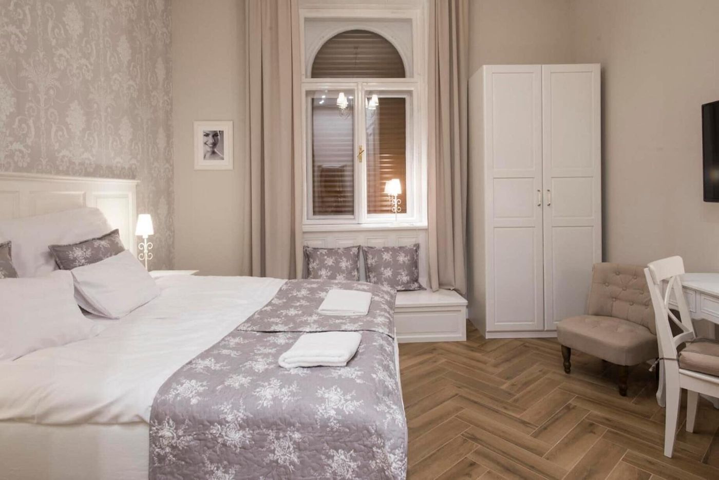 Serenity-Boutique-Budapest-Room-10