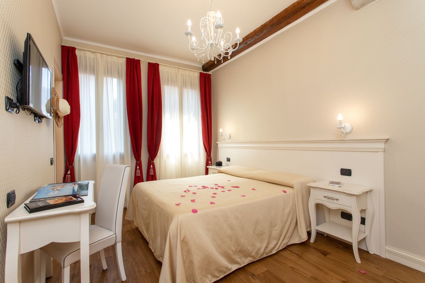 Charming-Venice-Santa-Fosca-Room-14