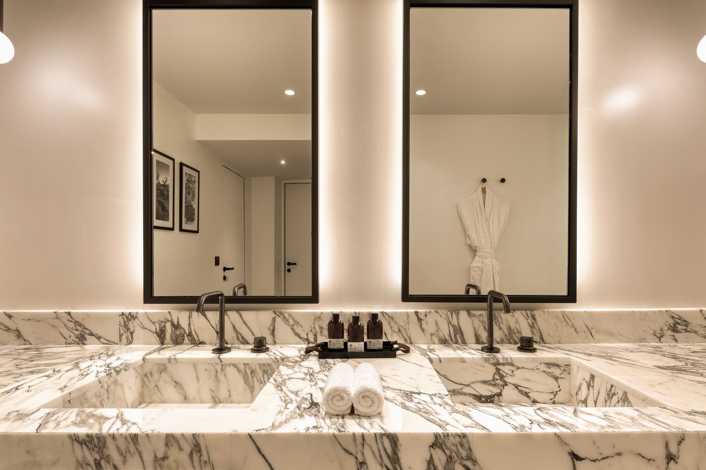 Domes Novos Santorini, Autograph Collection