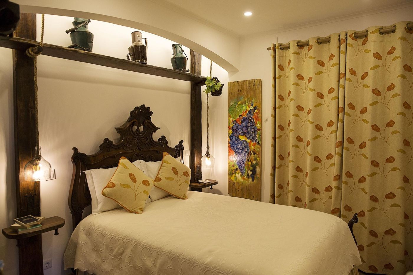 Ninho-Saloio-Room-26