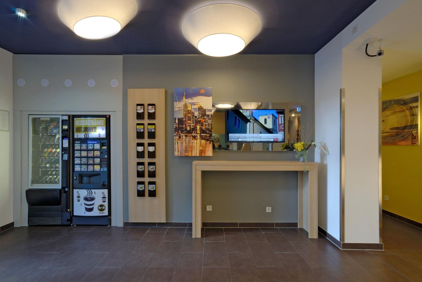 B&B Hotel Frankfurt City-Ost - Germany - Frankfurt am Main - Lobby - 2