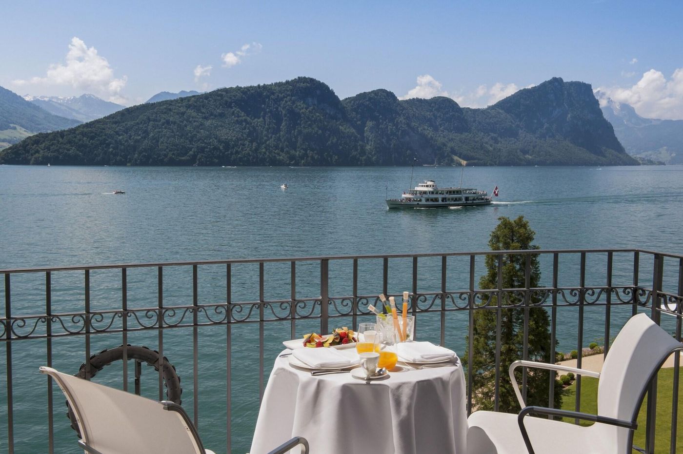 Park Hotel Vitznau-Switzerland-Vitznau-General view-2