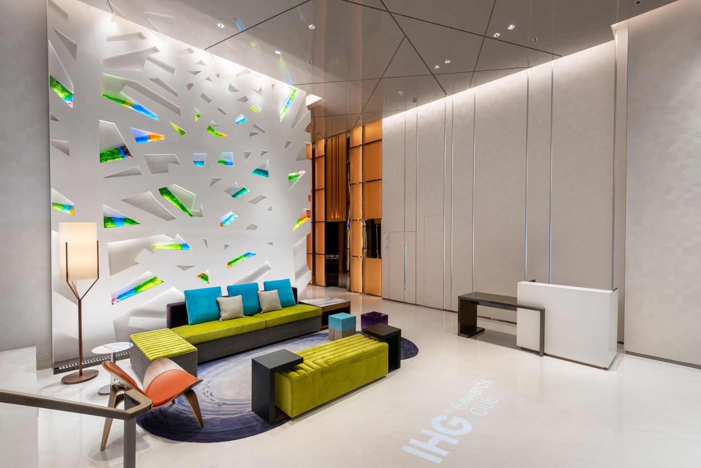 Holiday-Inn-Express-Hong-Kong-Kowloon-CBD2-Lobby-13