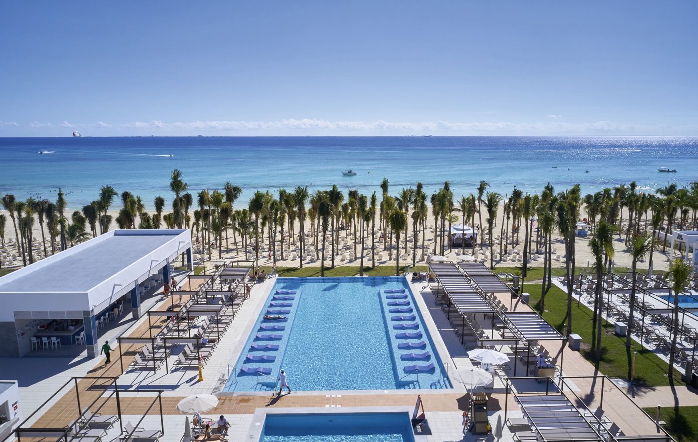 Riu-Palace-Riviera-Maya-All-Inclusive-Pool-10
