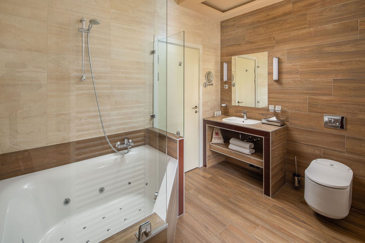 Mamaison-Hotel-Andrassy-Budapest-Room-32