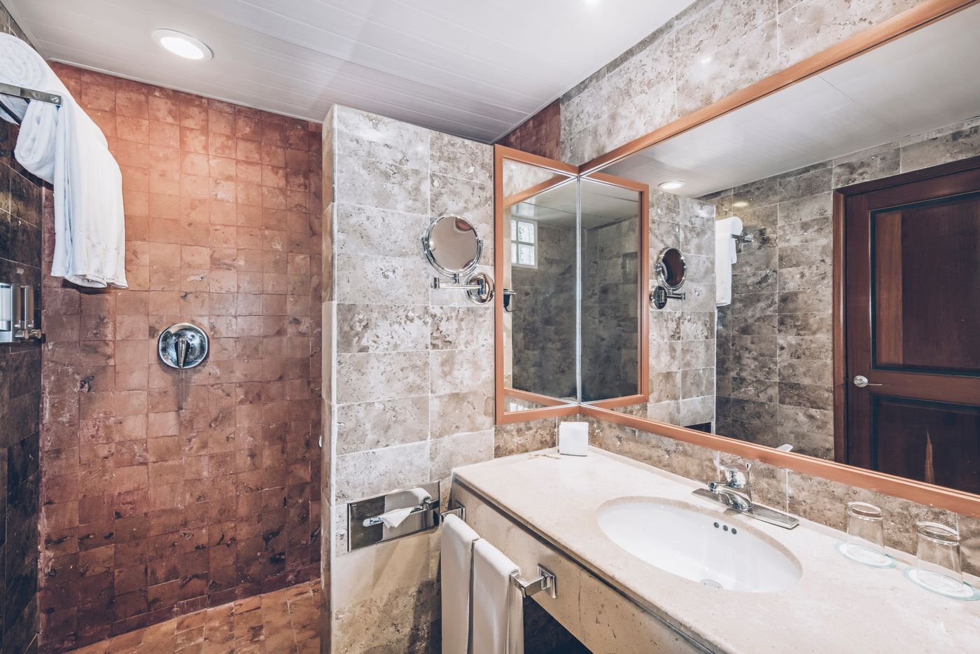 Iberostar-Waves-Paraiso-Beach-Room-44