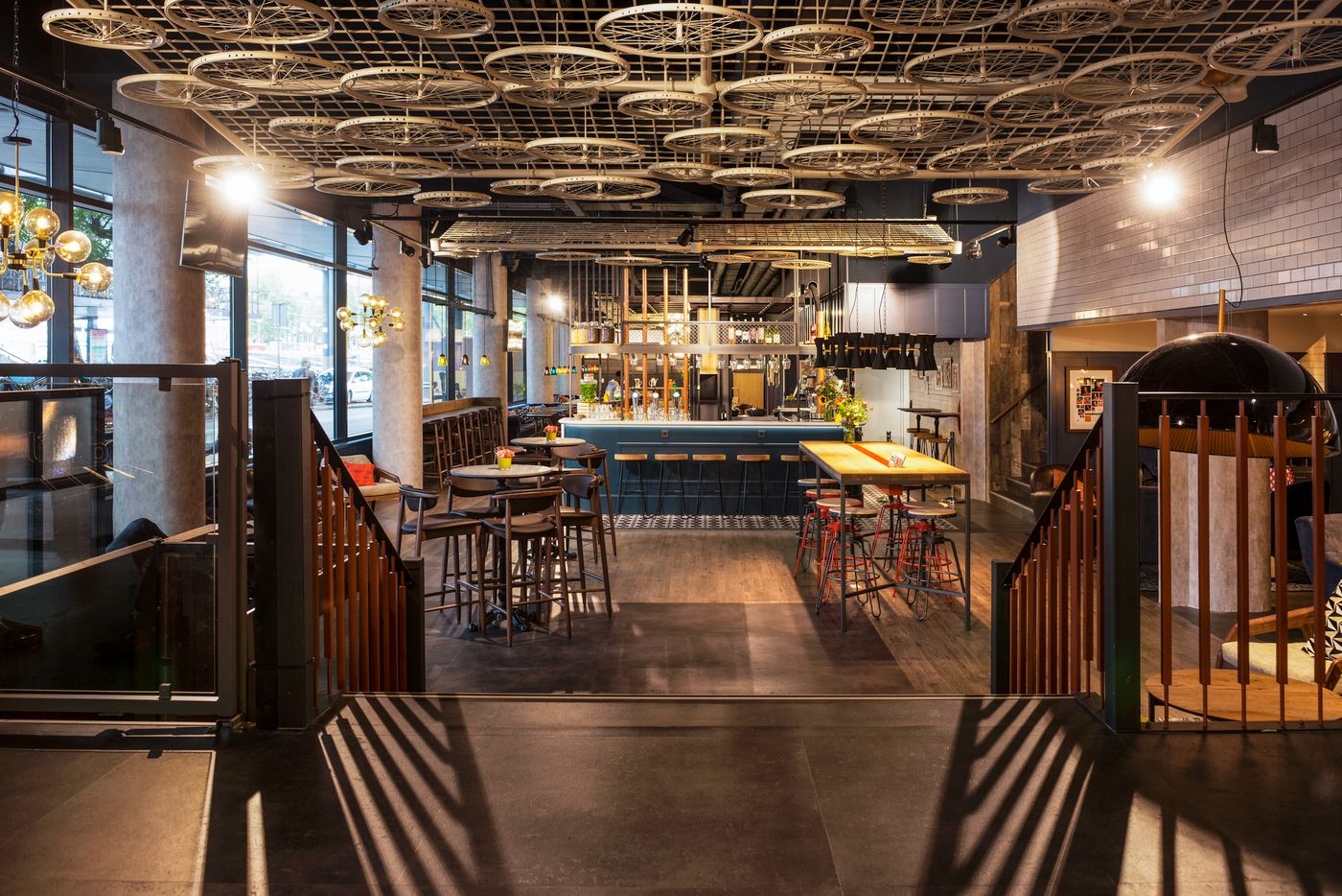 ibis-Amsterdam-Centre-Restaurant-14