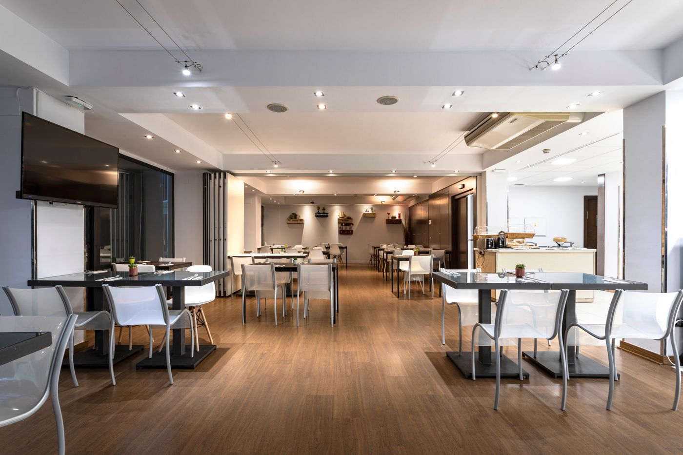 Petit-Palace-Arturo-Soria-Restaurant-10