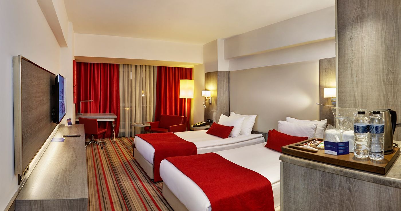 Ramada-Plaza-Izmir-Room-15