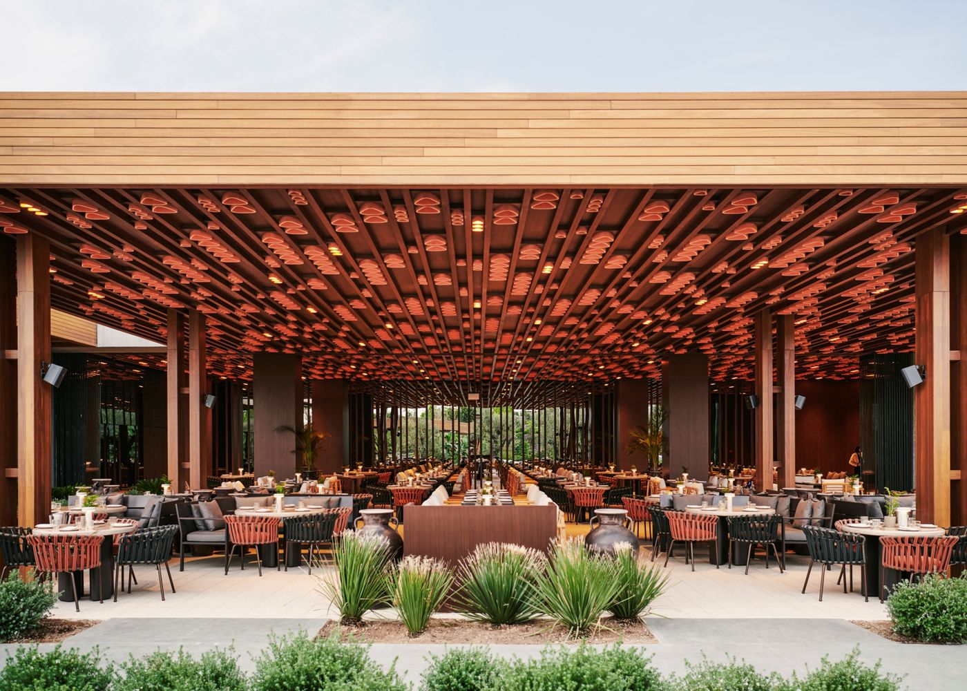 Hilton-Bodrum-Turkbuku-Resort---Spa-Restaurant-25