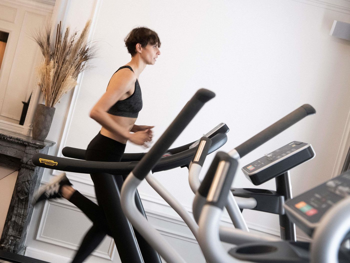 Mercure-Paris-Opera-Garnier-Sports-and-Entertainment-78