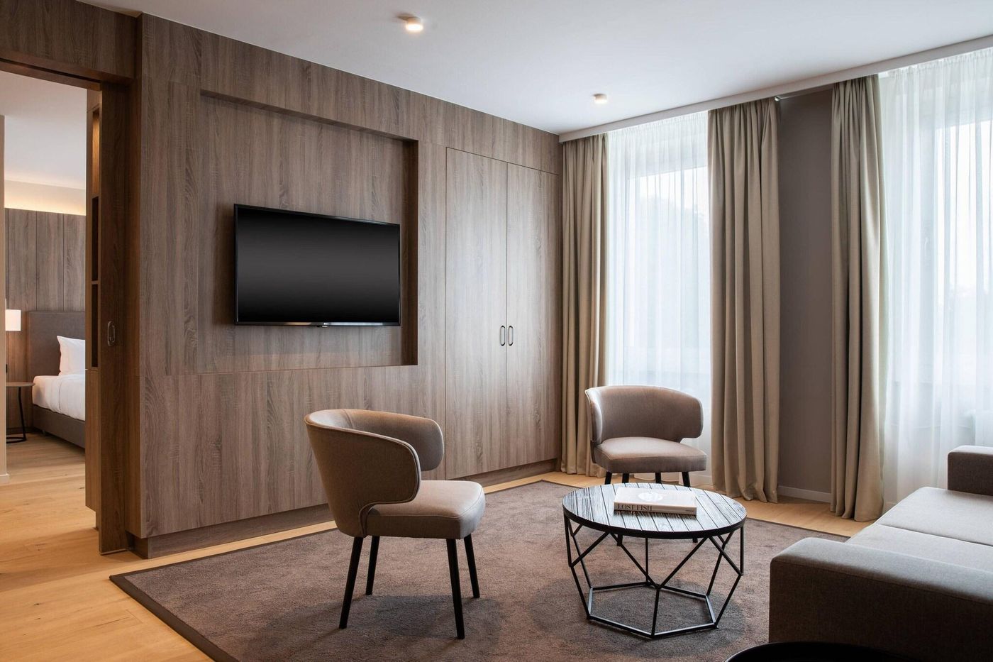 Ac-Hotel-By-Marriott-Berlin-Humboldthain-Park-Room-10