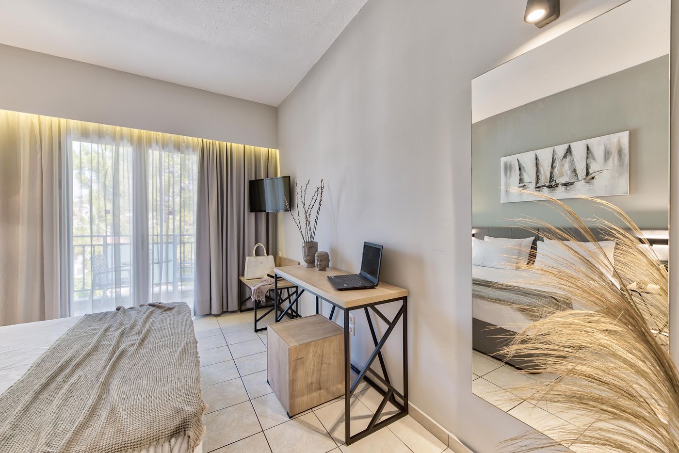 Contessa-Hotel-Room-29