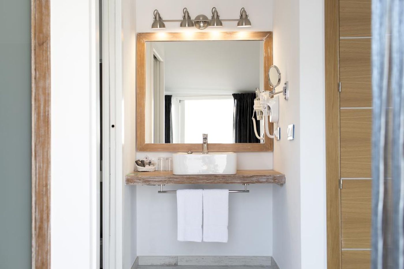 Plaza-Cavana-Room-53