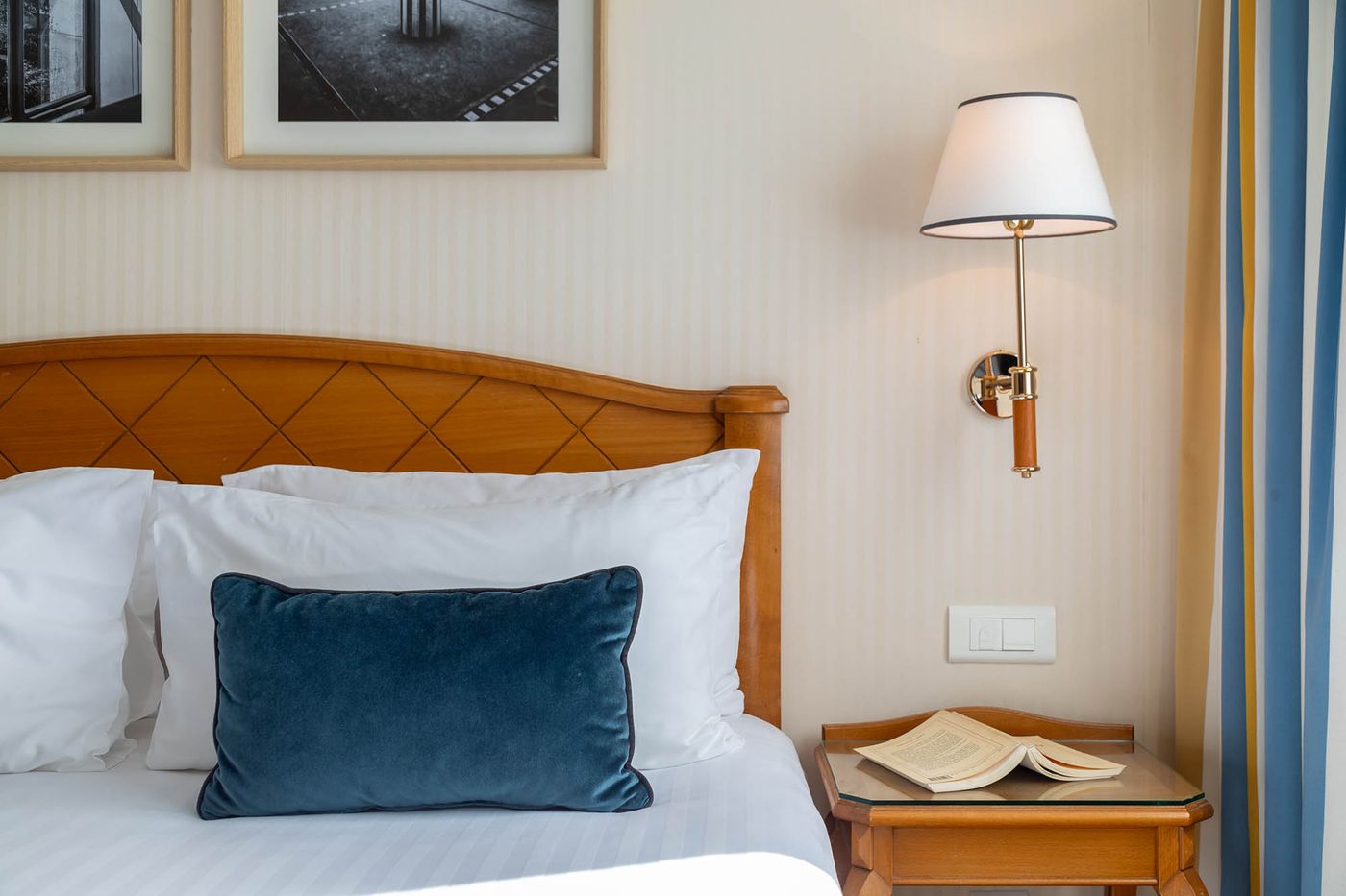 Hotel-Etats-Unis-Opera-Room-24