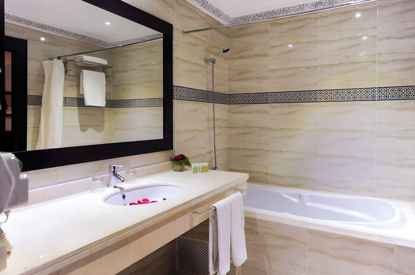 DWO Marrakech Ennakhil Hotel