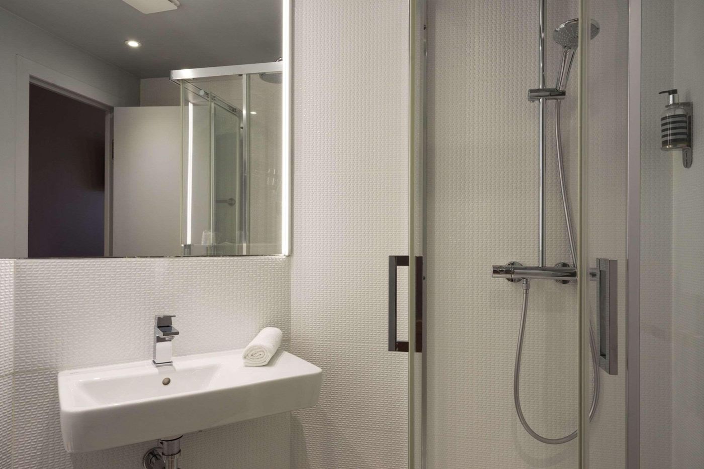 Inter-Hotel-Torcy-Room-23