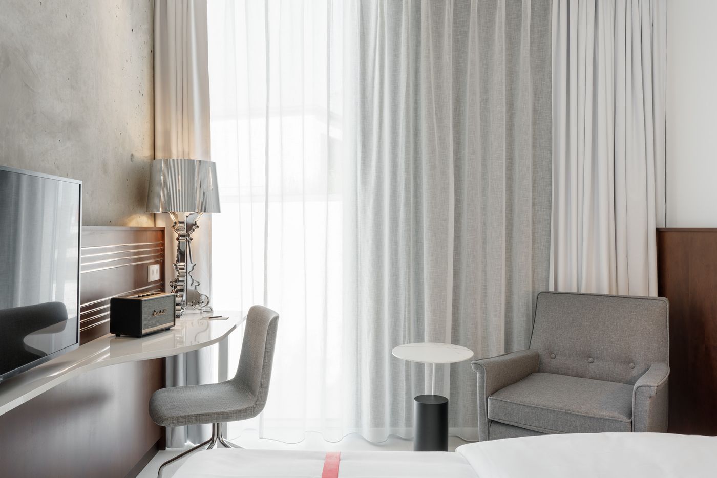 Ruby-Ella-Hotel---Bar-Room-25