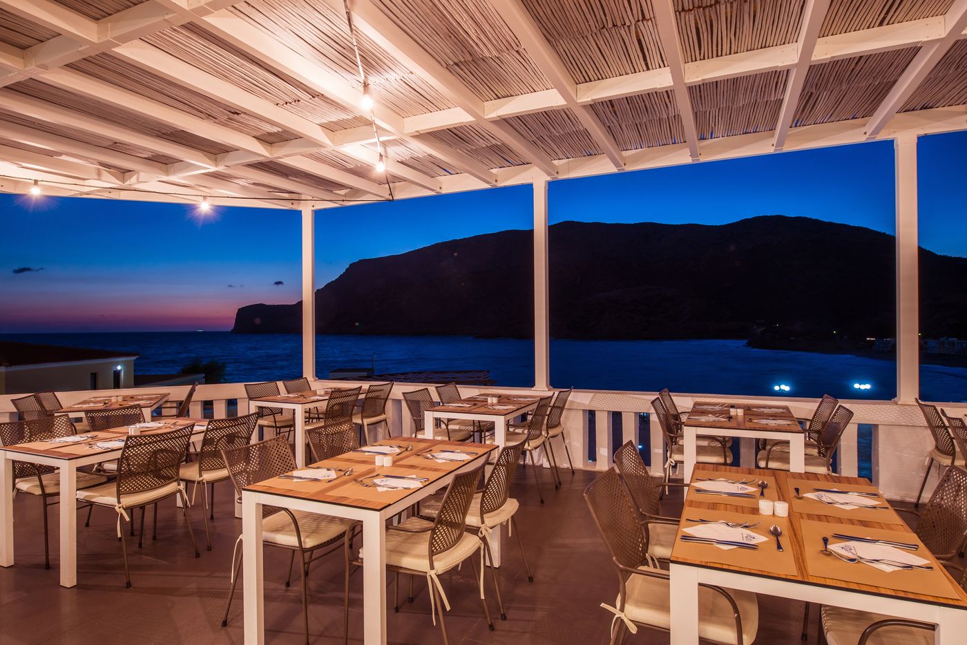 Fodele-Beach-Restaurant-64