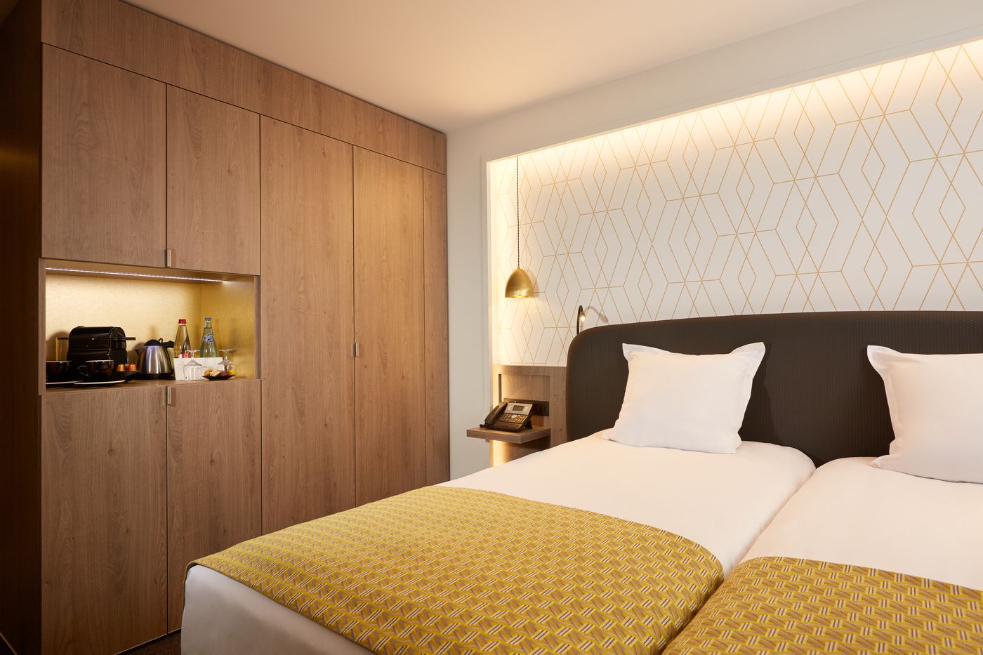 Auteuil-Tour-Eiffel-Room-3