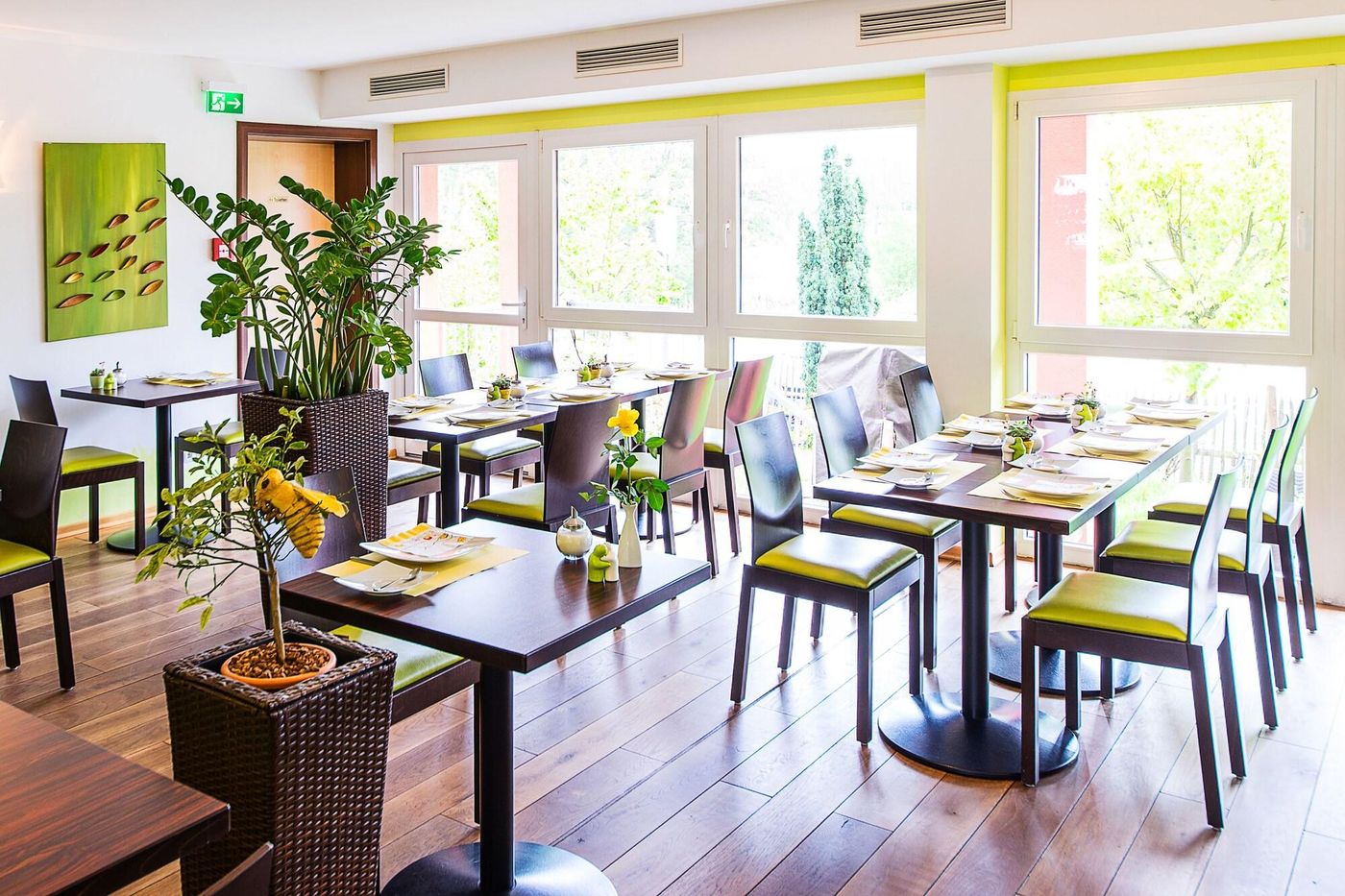 Mein Schlosshotel - Germany - HEUSENSTAMM - Restaurant - 0