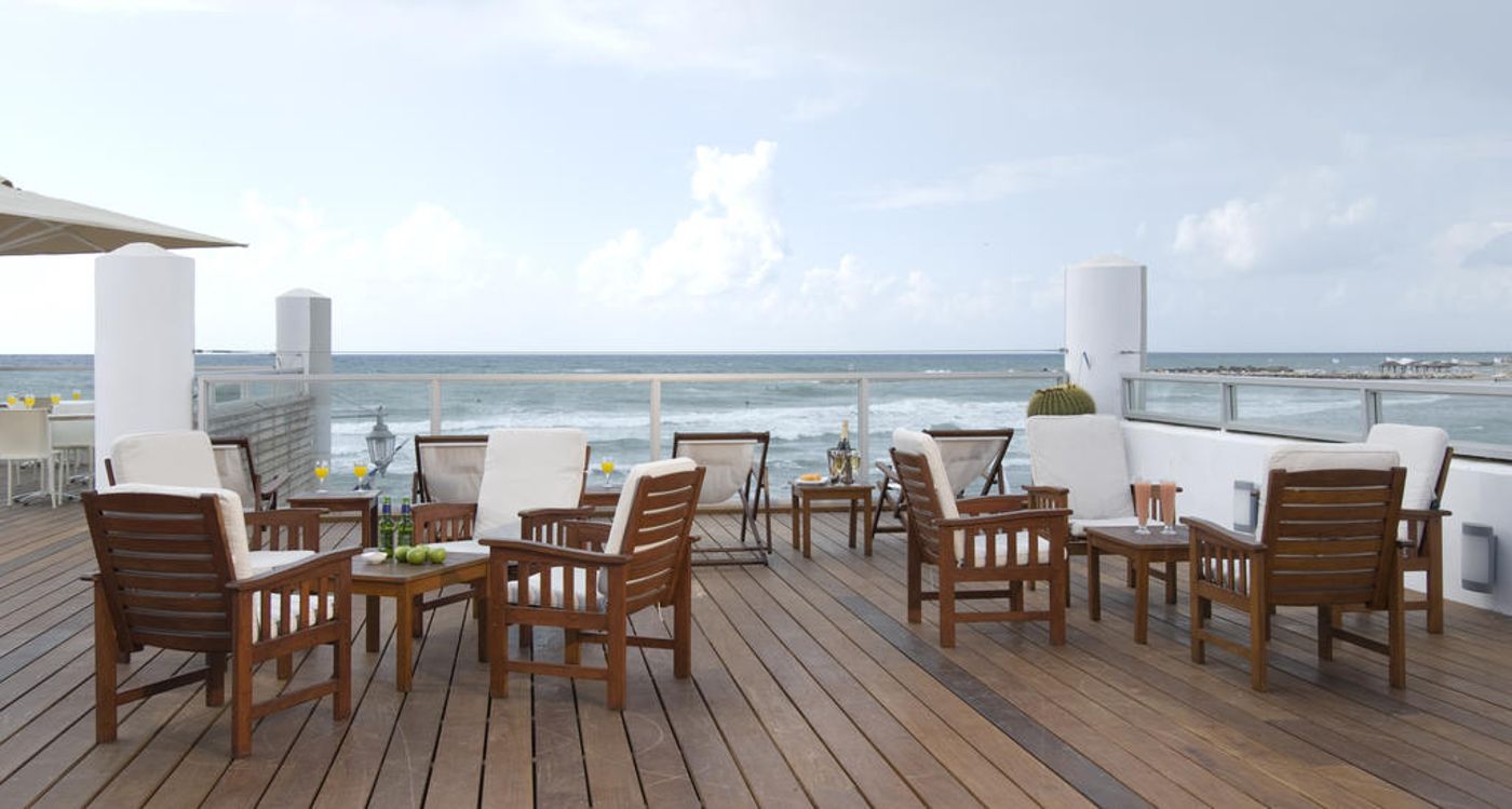 Carlton Tel Aviv Hotel - Luxury on the Beach