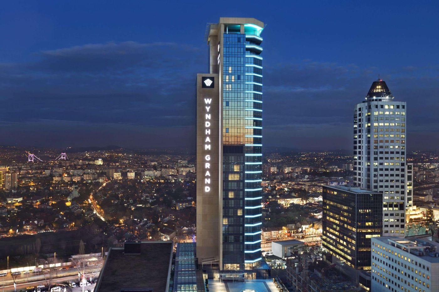 Wyndham-Grand-Istanbul-Levent-General-view-7