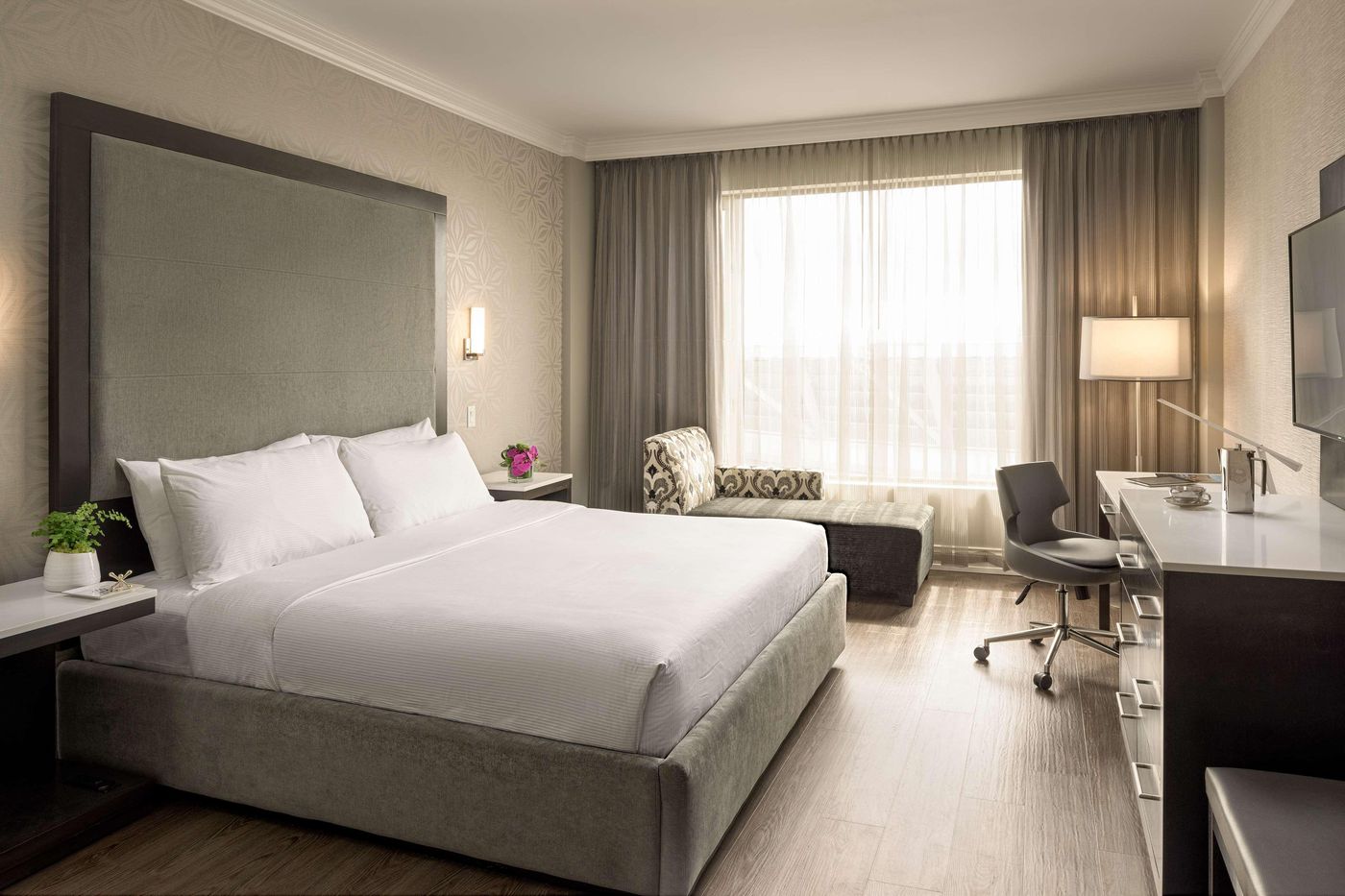 Georgian-Court-Hotel-Room-21