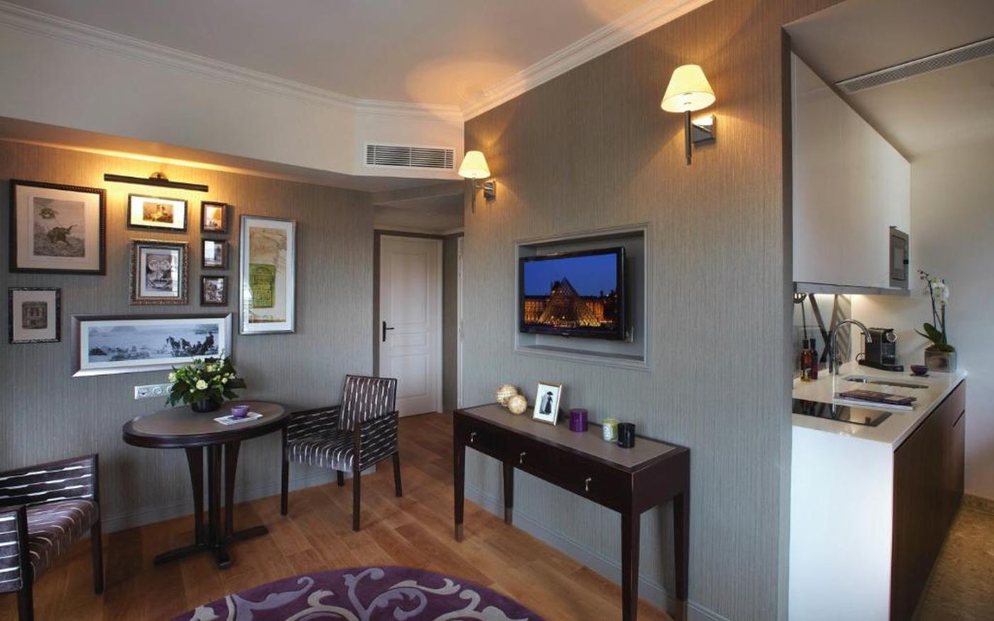 La-Clef-Louvre-Paris-by-The-Crest-Collection-Room-15