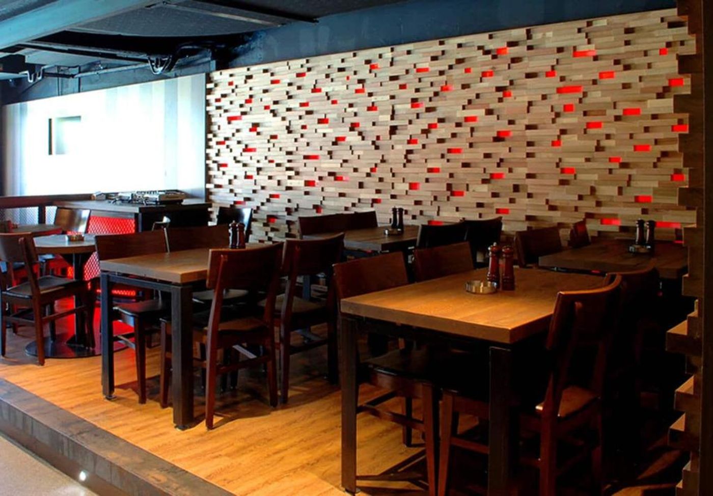 Dubai-Marine-Beach-Resort-and-Spa-Restaurant-52