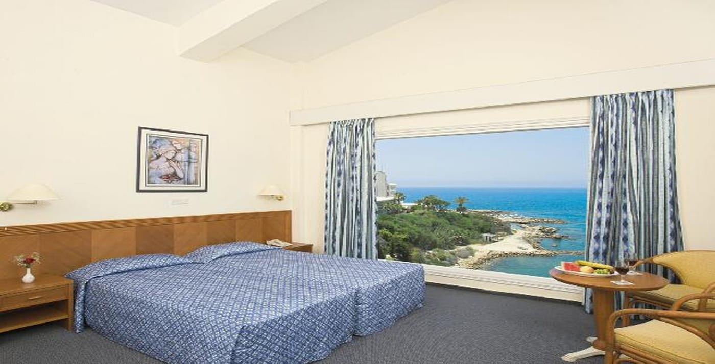 Cynthiana-Beach-Hotel-Room-24