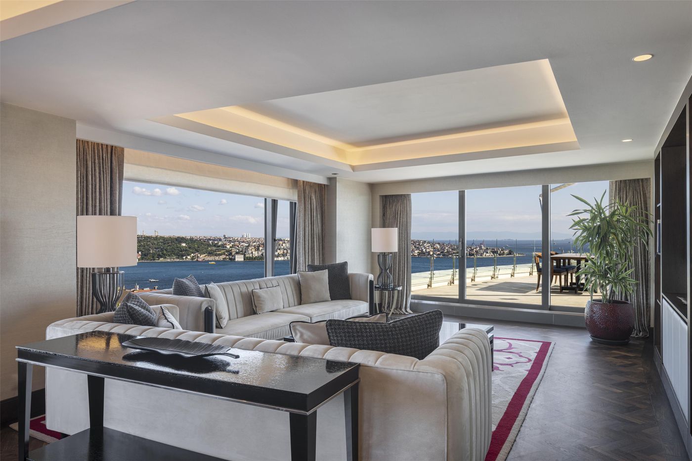 Conrad-Istanbul-Bosphorus-Room-65
