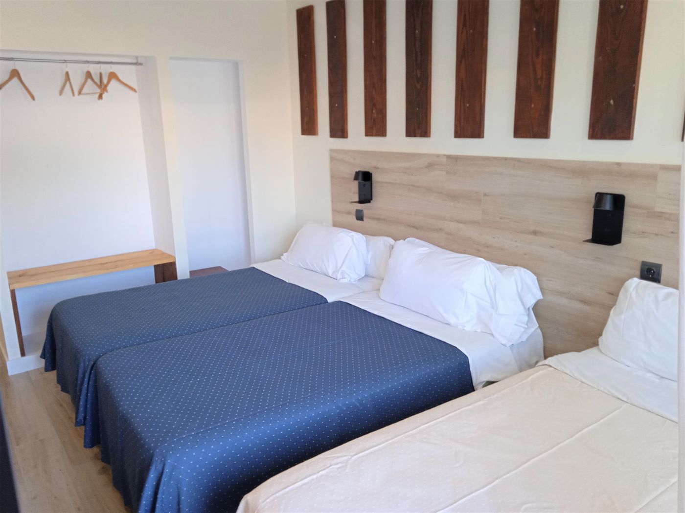 Hotel 153-Spain-CASTELLDEFELS-Room-8