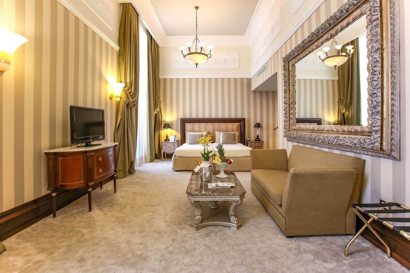 Anantara-Palazzo-Naiadi-Rome-Hotel-Room-30