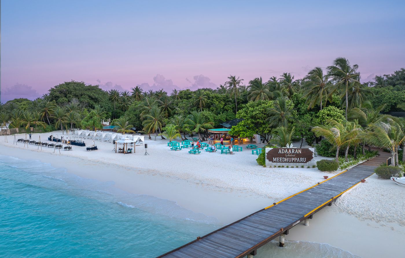 Adaaran Select Meedhupparu & Prestige Water Villas Maldives