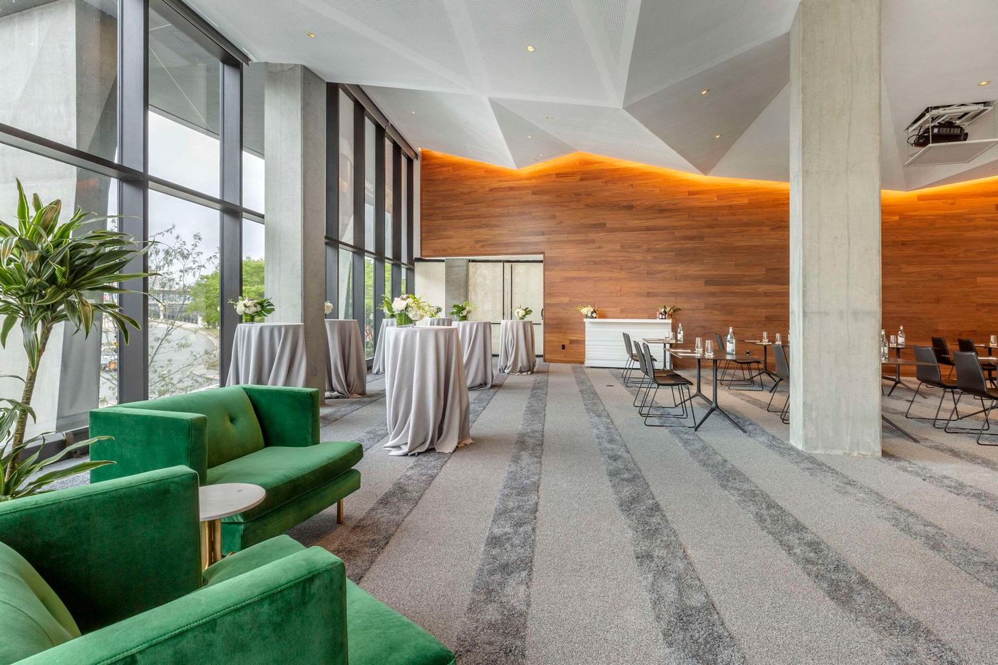 Cambria-Hotel-Boston-Downtown-South-Boston-Conferences-5