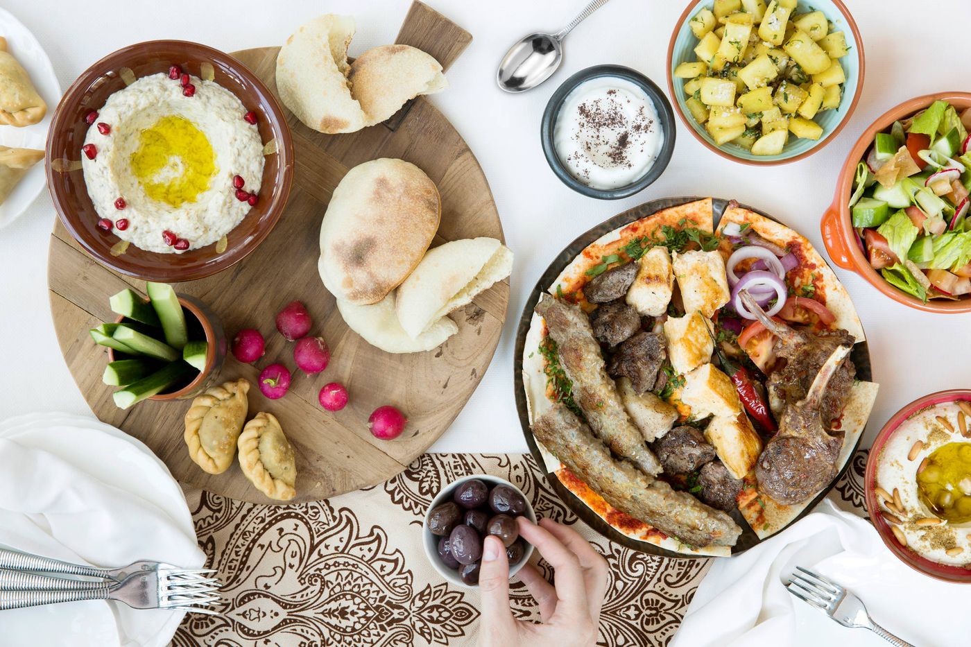 Jumeirah-Al-Qasr--Restaurant-48