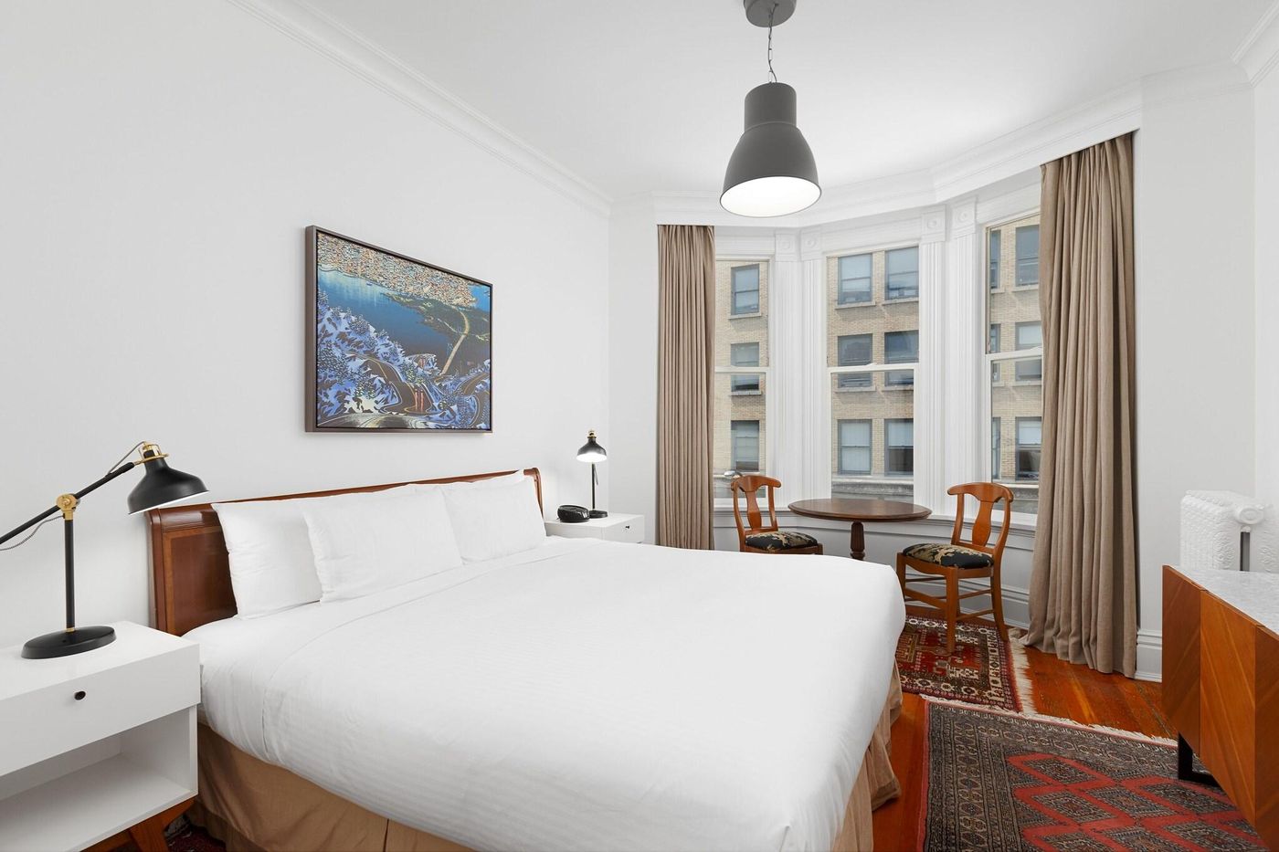 Victorian-Hotel-Vancouver-Room-24