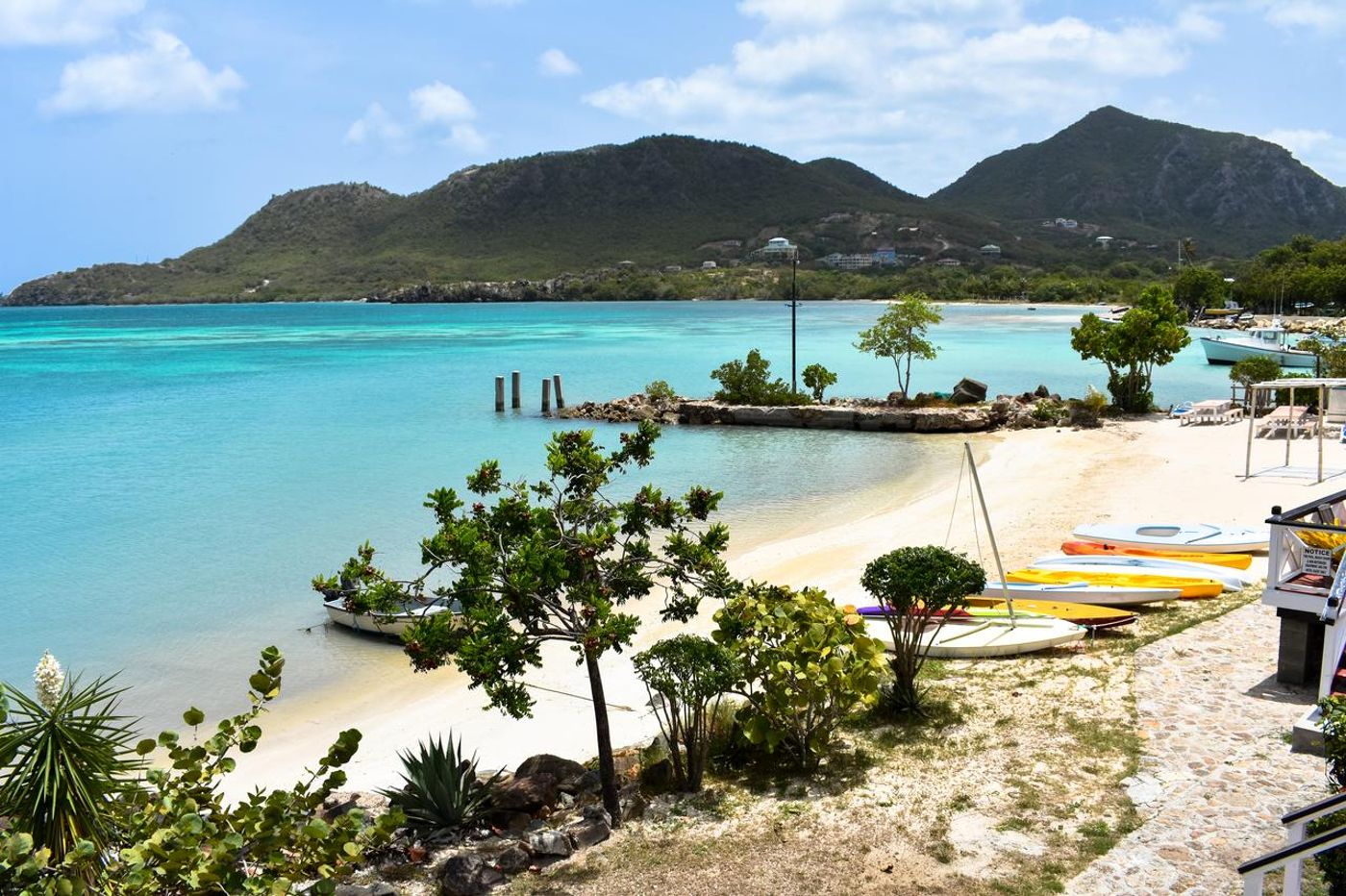 Catamaran Hotel Marina