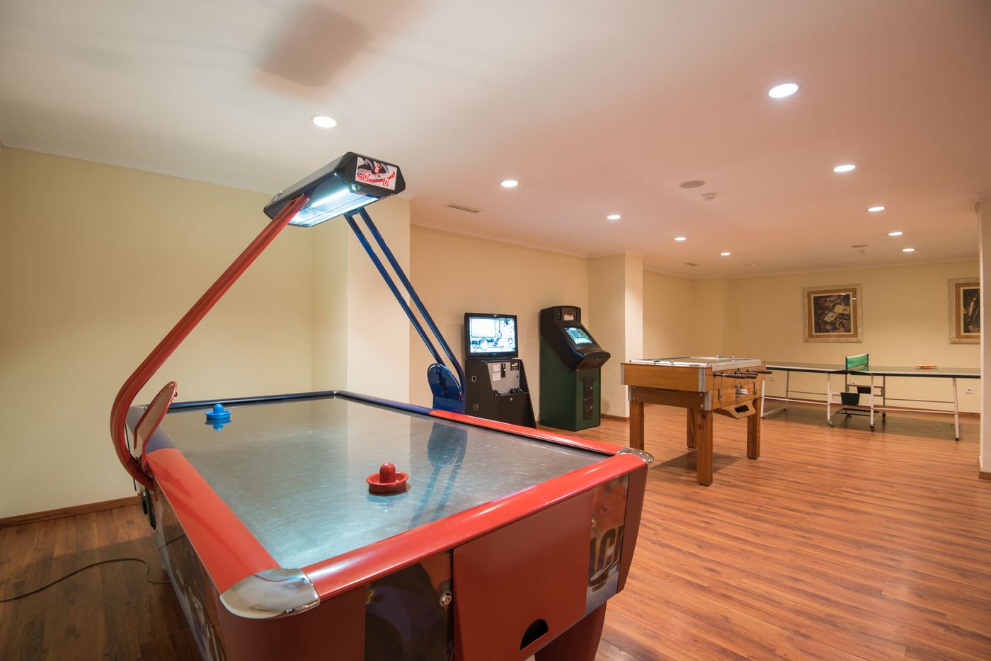 Vila-Gale-Ampalius-Sports-and-Entertainment-53